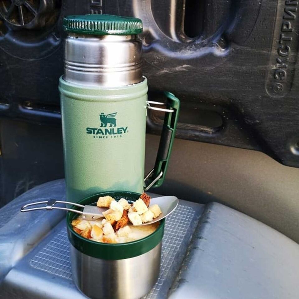 Stanley Legendary Klasik Vakumlu Paslanmaz Çelik Yemek Termosu 0,94 lt Yeşil