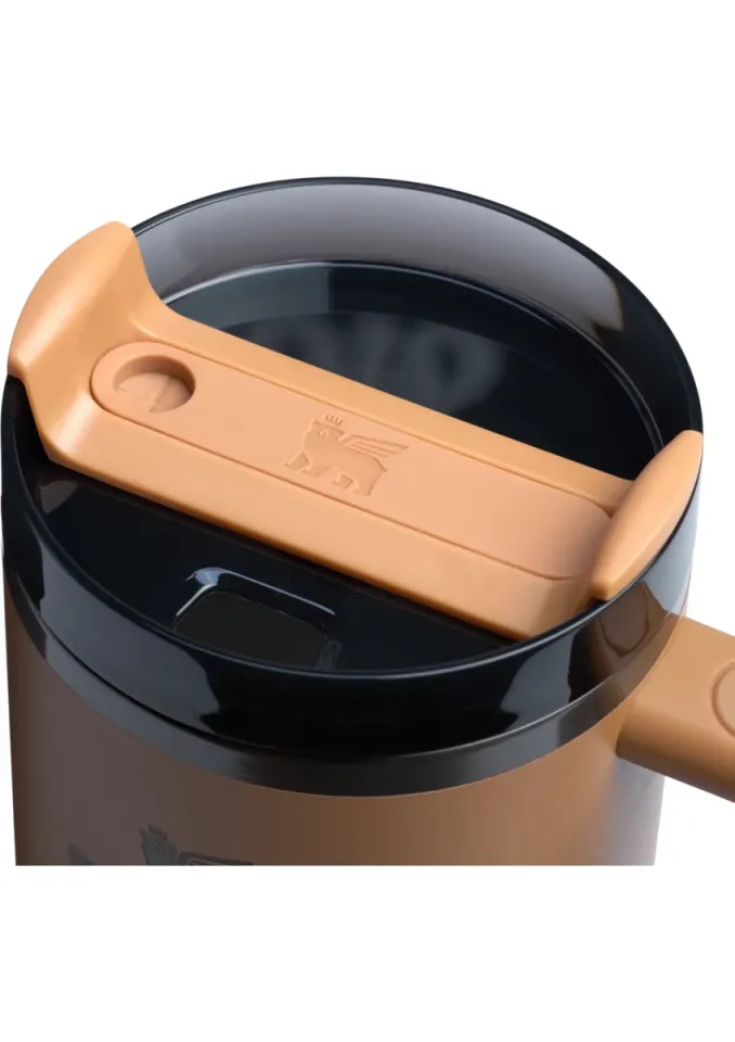 Stanley Quencher Pipetli Termos Bardak 1,18 lt Koyu Kahverengi (Camel)